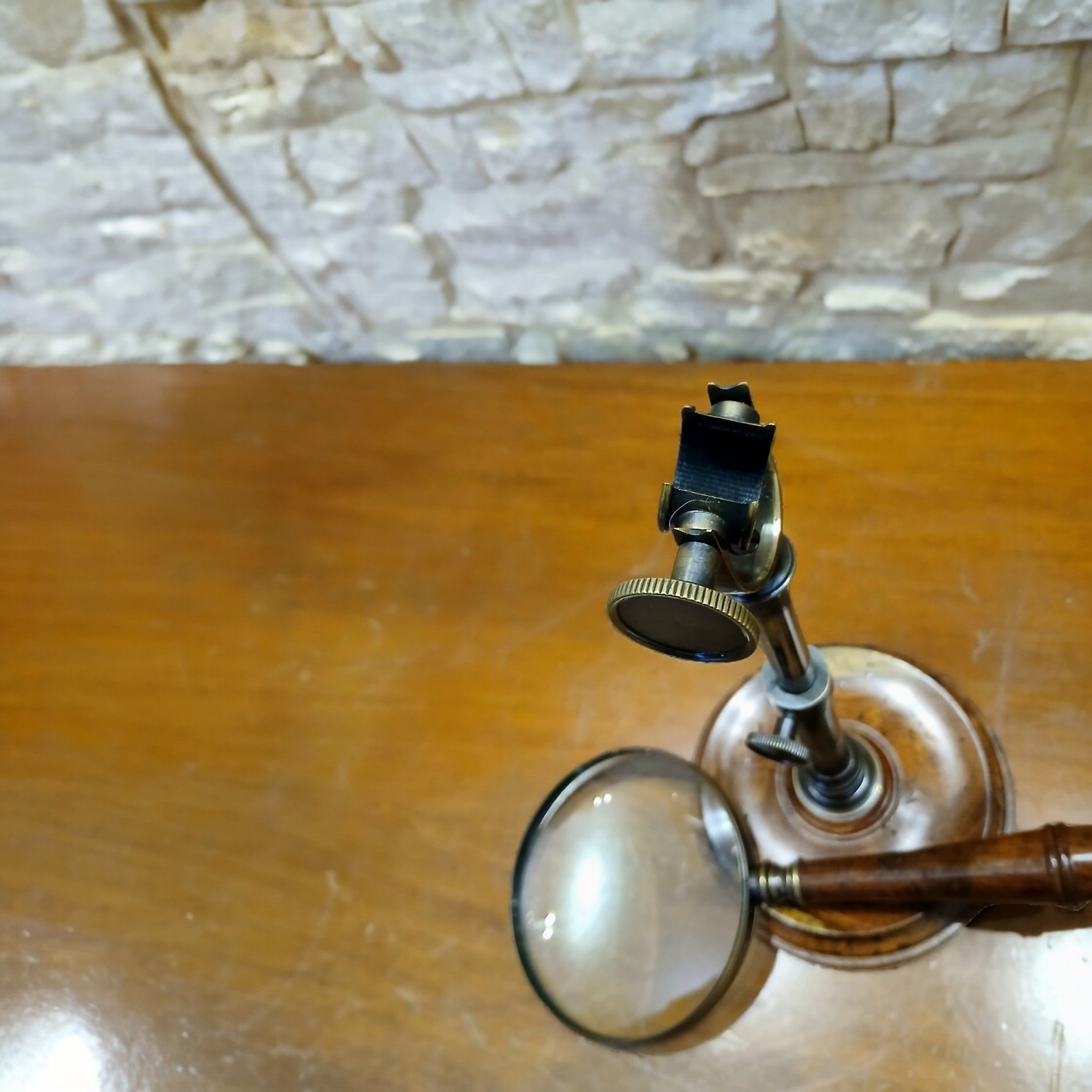 Lente di Ingrandimento da Tavolo Nautica Steampunk – Ottone e Legno