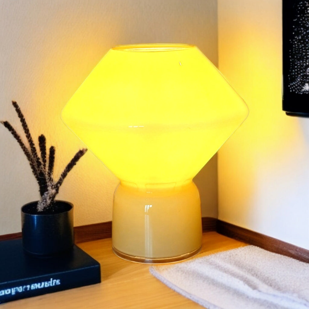Lampada "Conica" Artemide – Alessandro Mendini, Vetro di Murano, Stile Memphis anni '80