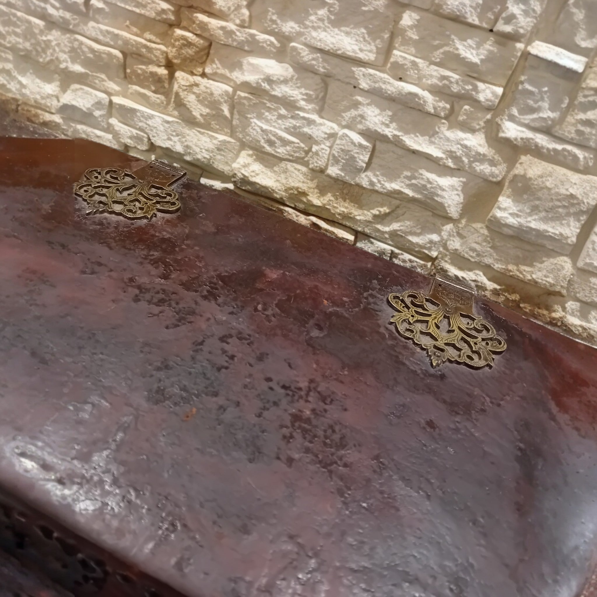 Antico Cassettone Barocco Olandese - Cassa in Pelle con Inserti in Metallo (metà '800)