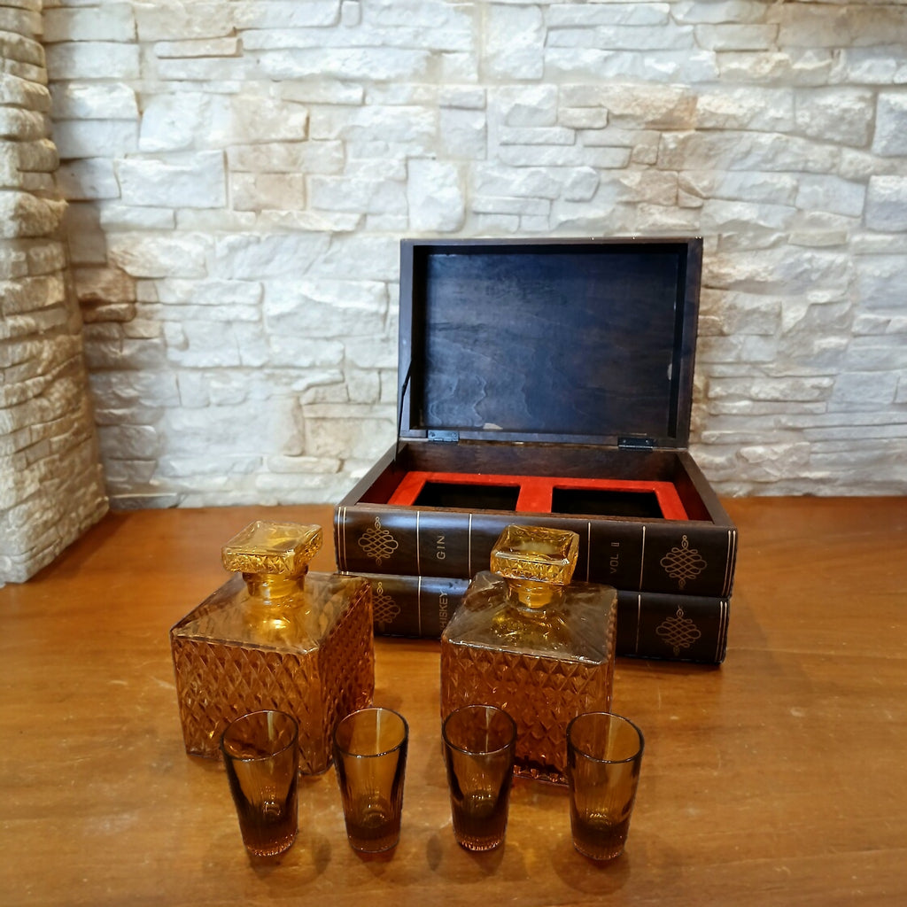 Raro Armadietto da Bar Segreto Giapponese (1950-1960) con Bottiglie e Bicchierini in Vetro Ambra