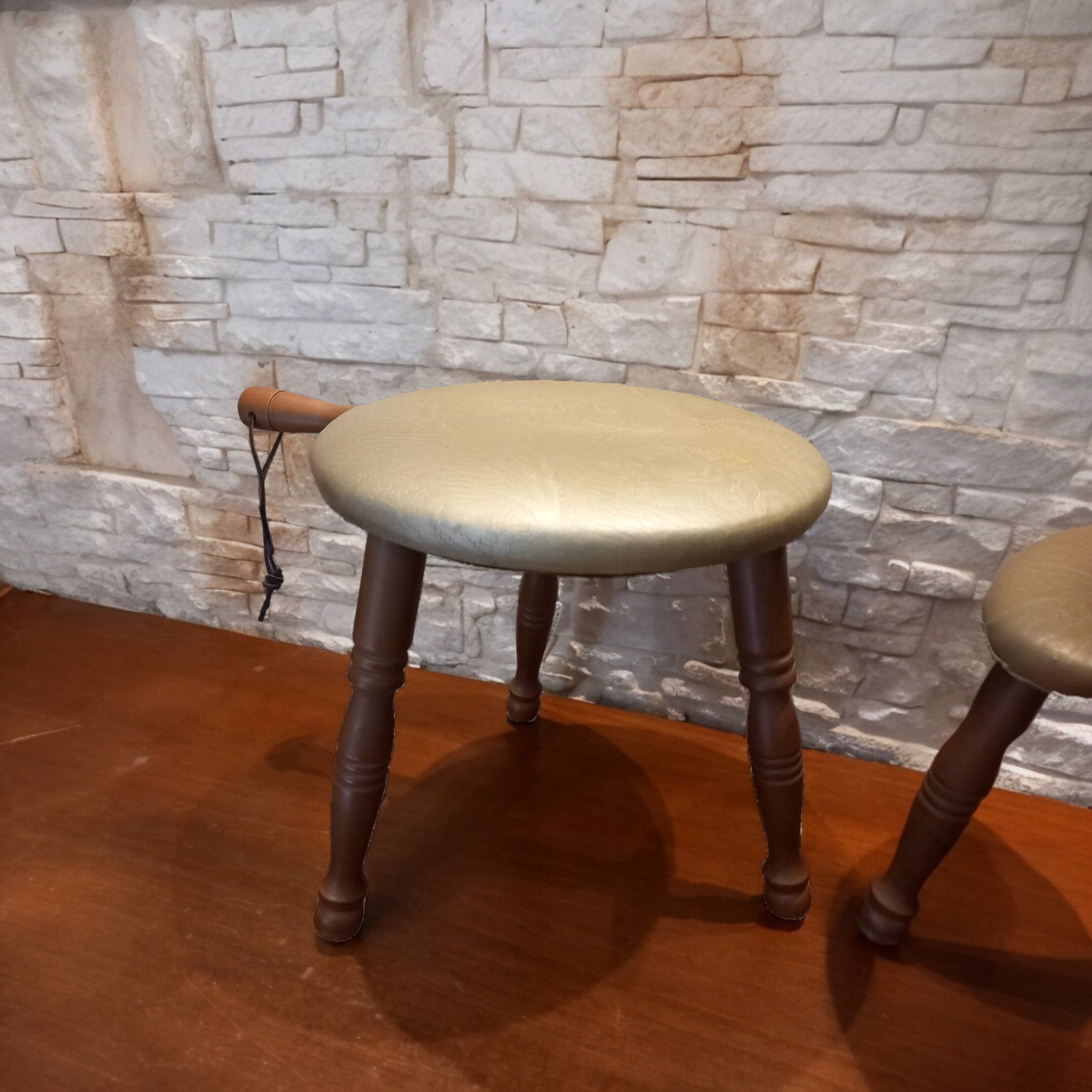 Coppia di Sgabelli Vintage Mattawa Furniture MFG – Cooksville, Ontario, anni '50