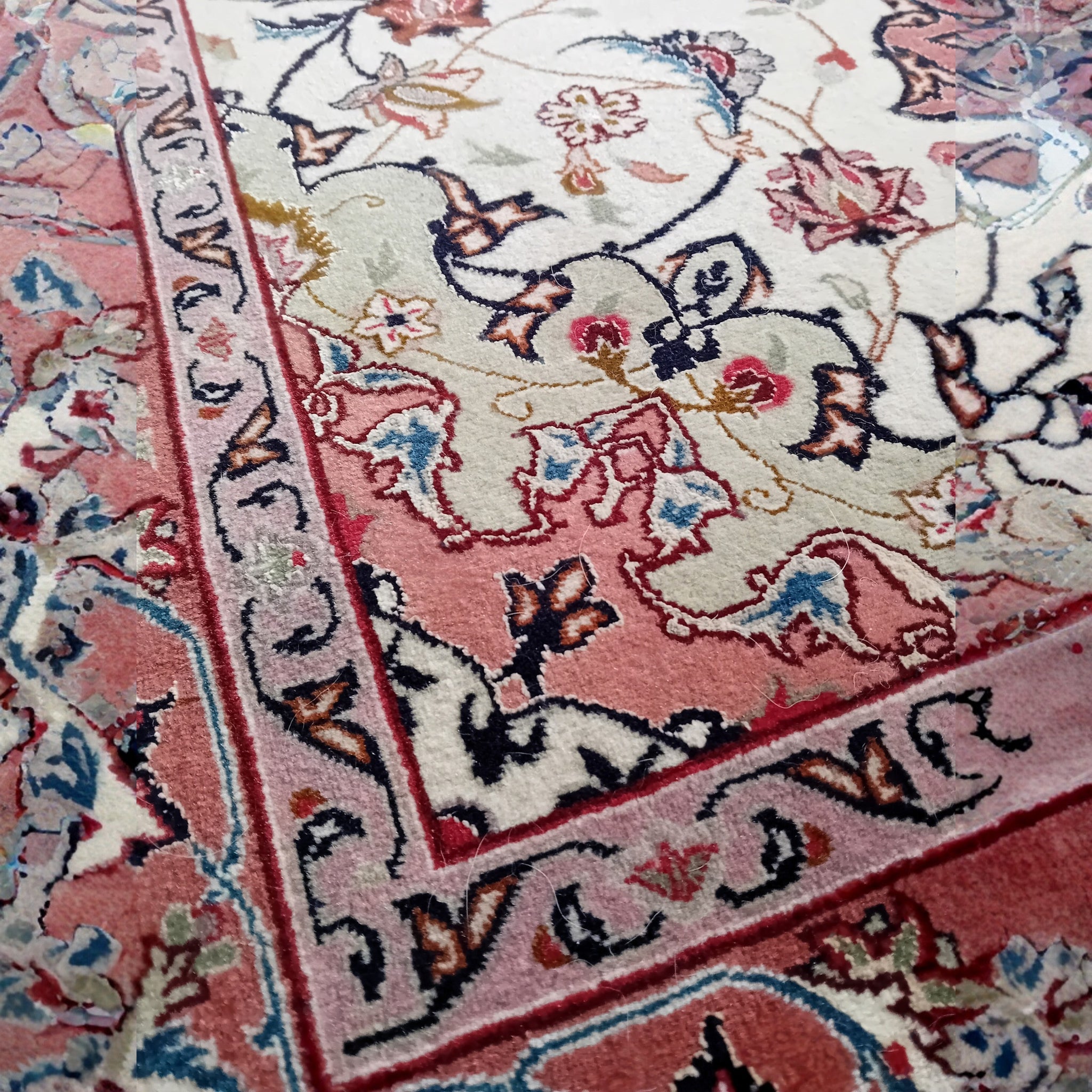 Tappeto Persiano Tabriz 60 Raj – Lana Extrafine e Seta, Annodato a Mano, Iran, 1970-1980